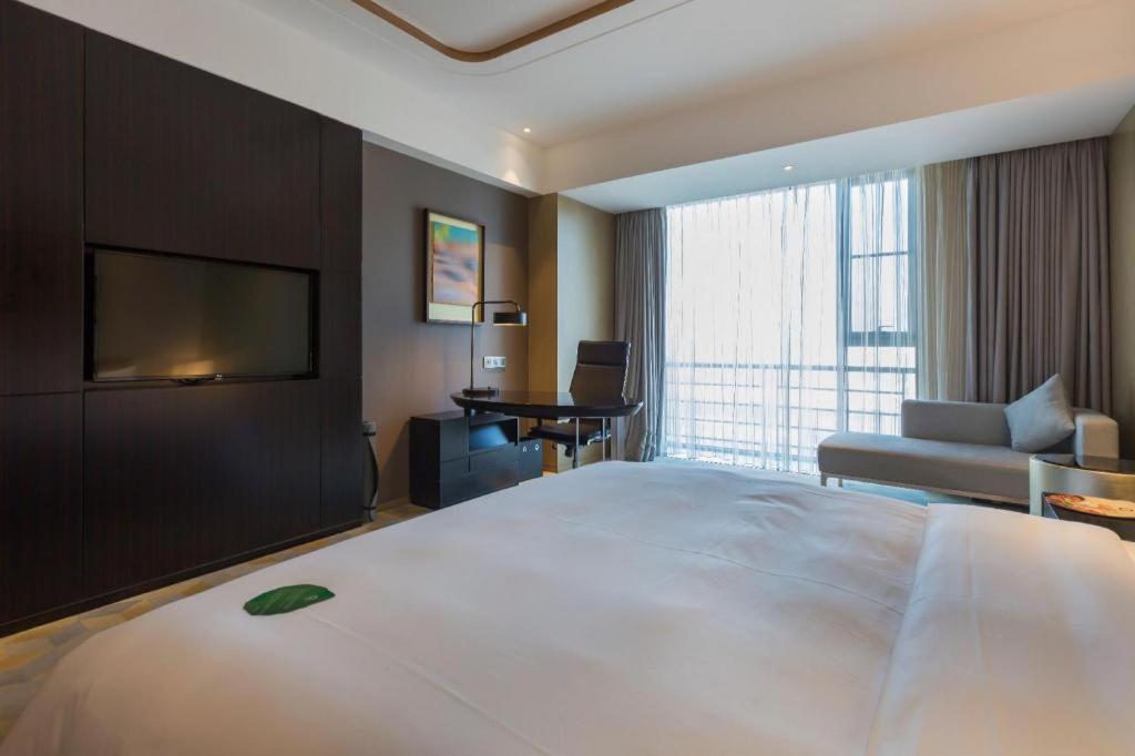 The Qube Hotel Jingzhou Exterior photo