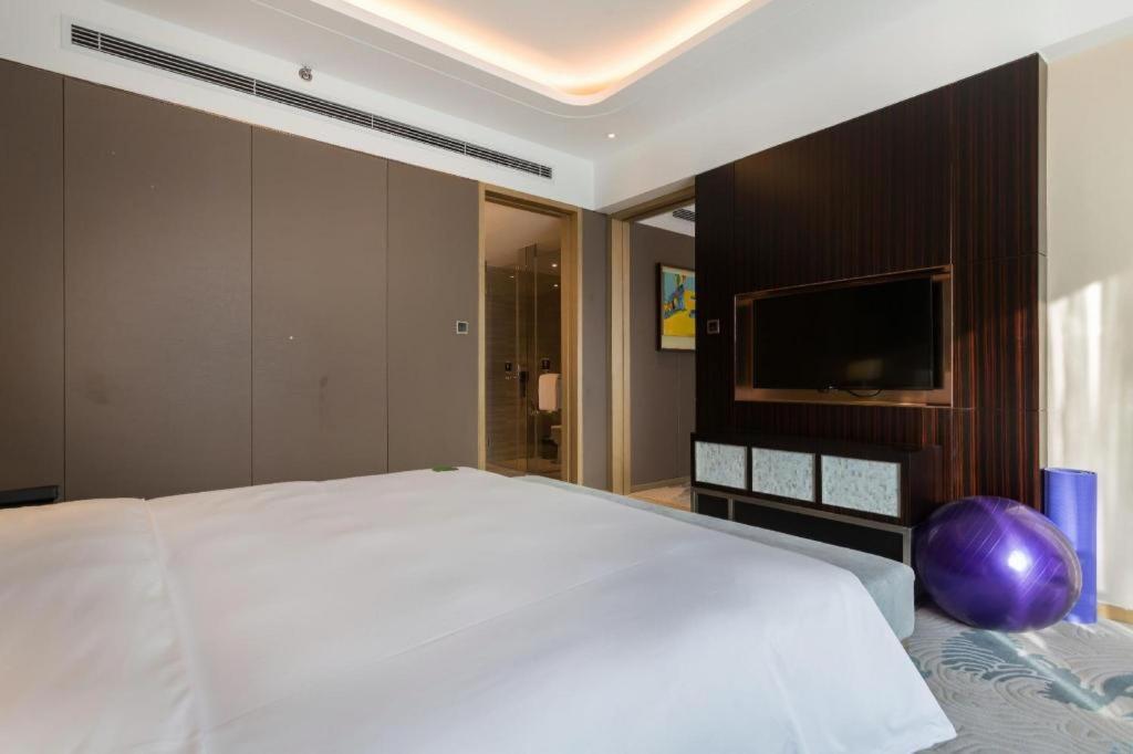 The Qube Hotel Jingzhou Exterior photo